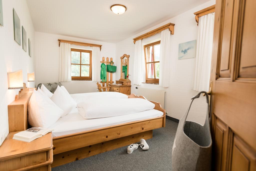 לאוגנג Ansitz Wirtsgut - Familienappartements In Den Bergen מראה חיצוני תמונה